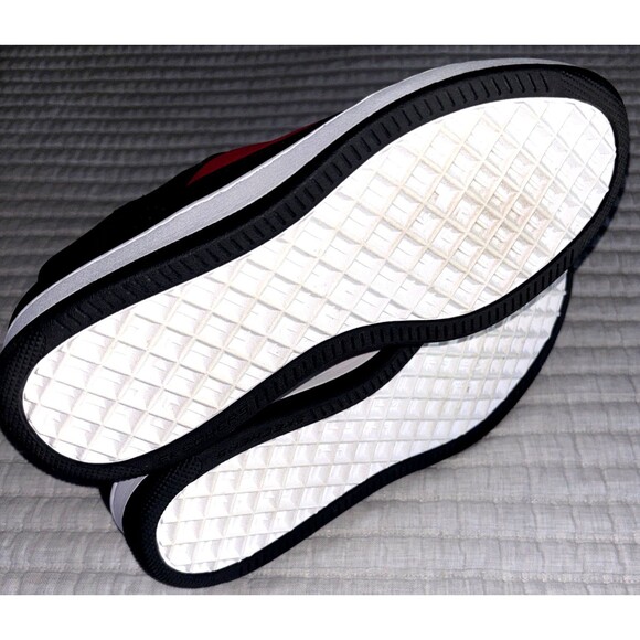 Skechers Men’s Slip Ins Sport Court 92  Size 9.5 Red/Black